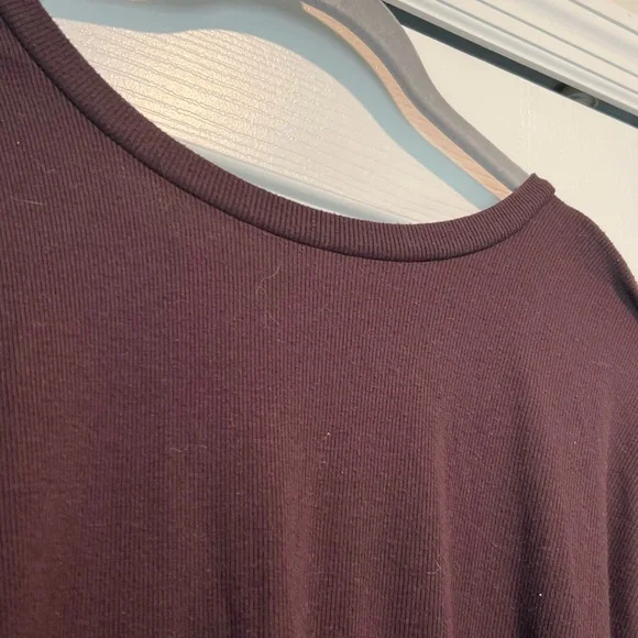 🍊Old Navy Maroon Athletic T-Shirt with Tie Back XL🍊 - Picture 5 of 8